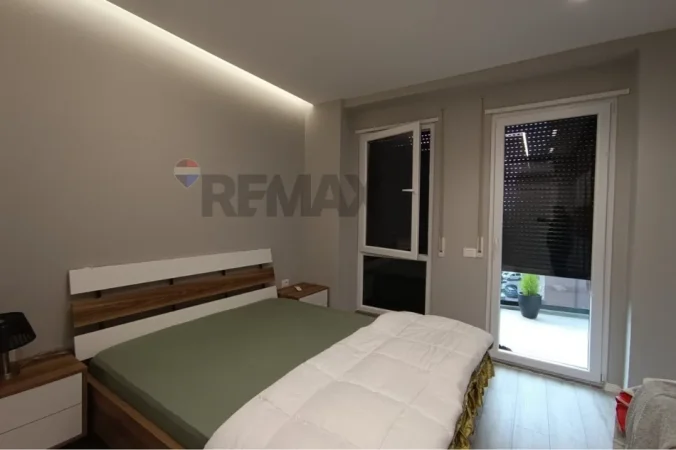 Tirane, jepet me qera apartament 1+1+Aneks+Ballkon Kati 3, 75 m² 650 € (Don Bosko)