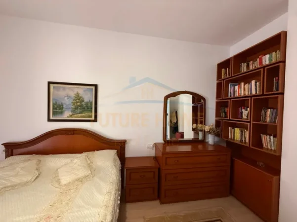 Tirane, jepet me qera apartament 2+1+Ballkon Kati 2, 94 m² 700 € (Kompleksi Vind, Ali Demi, Tiranë)