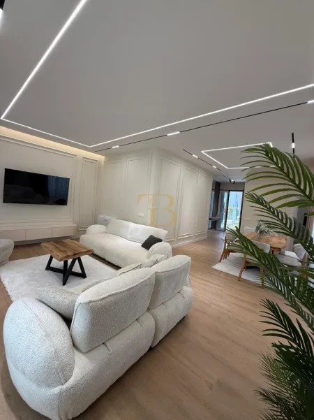 Tirane, jepet me qera Vile Vile 2 Katshe , 600 m² 5.000 € 