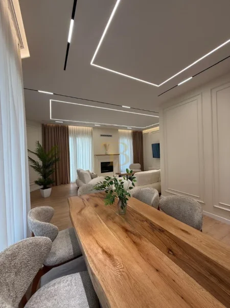 Tirane, jepet me qera Vile Vile 2 Katshe , 600 m² 5.000 € 