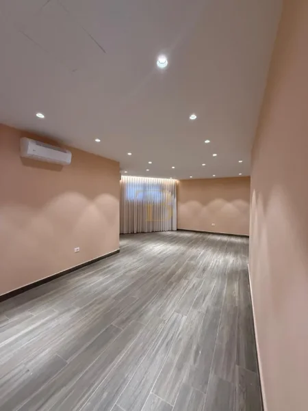 Tirane, jepet me qera Vile Vile 2 Katshe , 600 m² 5.000 € 
