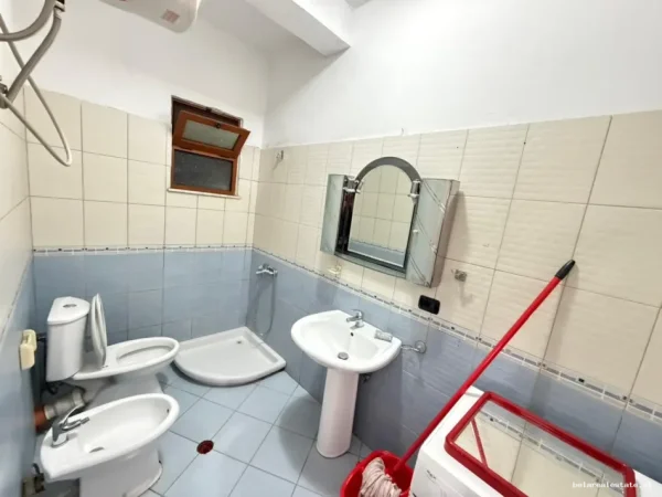 Tirane, jepet me qera apartament 1+1+Ballkon Kati 2, 58 m² 573 € (Muhamet Gjollesha)