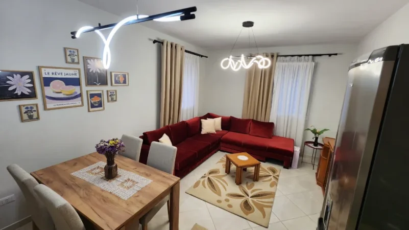 Tirane, jepet me qera apartament 1+1+Ballkon , 65 m² 550 € (Rruga e Elbasanit, pranë Shkollës Osman Myderizi)