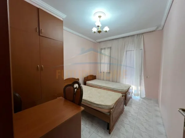Tirane, jepet me qera apartament 2+1 Kati 4, 87 m² 650 € (Shkolla 1 Maji, Ali Demi)