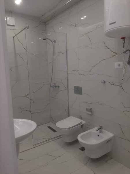 Tirane, jepet me qera apartament 1+1+BLK Kati 4, 75 m² 700 Euro KOPESHTI BOTANIK