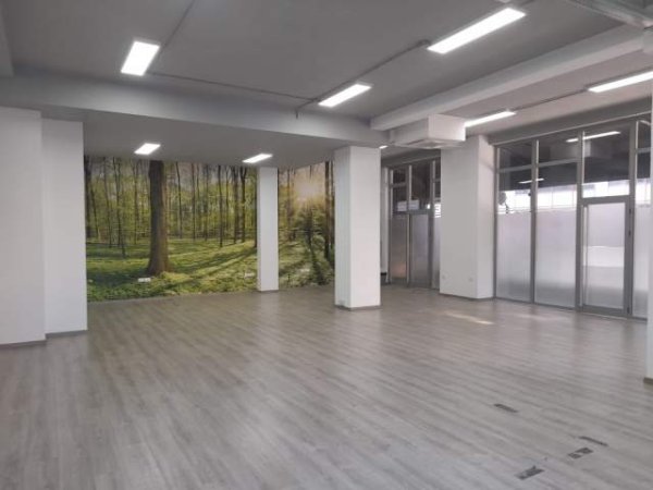 Tirane, jepet me qera ambjent biznesi Kati 0, 160 m² 2.500 Euro