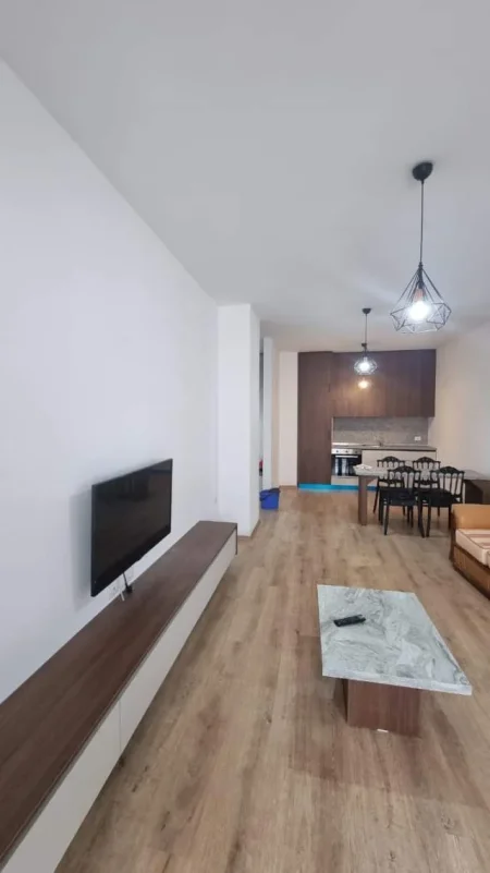 Tirane, jepet me qera apartament 1+1+BLK Kati 9, 80 m² 450 Euro (Green City)