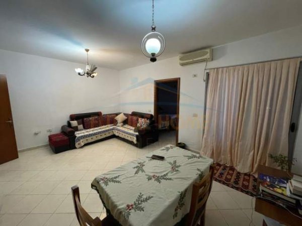 Tirane, shitet apartament 1+1+BLK Kati 6, 67.5 m² 111.000 Euro (Pallati me Shigjeta)