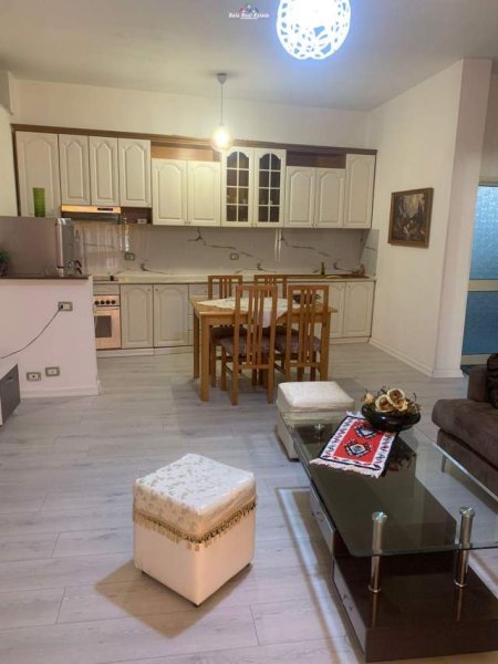Tirane, jepet me qera apartament 1+1+BLK Kati 2, 75 m² 600 Euro (Bulevardi Zogu i Pare)