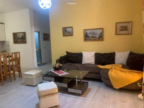 Tirane, jepet me qera apartament 1+1+BLK Kati 2, 75 m² 600 Euro (Bulevardi Zogu i Pare)