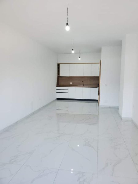 Tirane, jepet me qera apartament 2+1+BLK Kati 2, 118 m² 500 Euro (Rruga Teodor Keko)