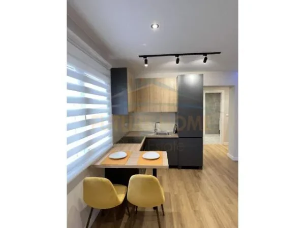 Tirane, shitet apartament 1+1 Kati 5, 32 m² 89500 Euro (Tefta Tashko Koco)