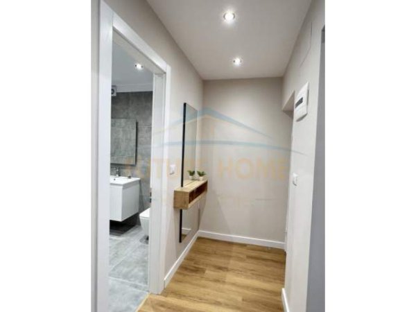 Tirane, shes apartament 1+1 Kati 5, 33 m² 89.500 Euro (tefta Tashko Koco)