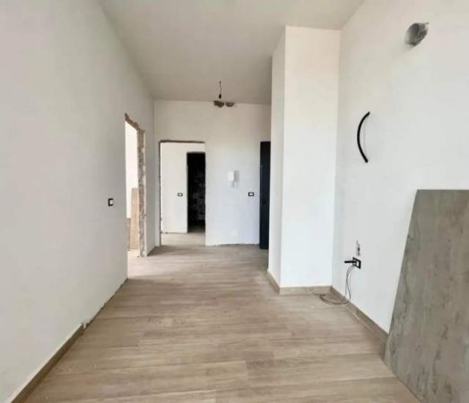 Tirane, shitet apartament 2+1 Kati 5, 130 m² 190.000 Euro (Rruga Riza Cerova, prane Gjimnazit Partizani)