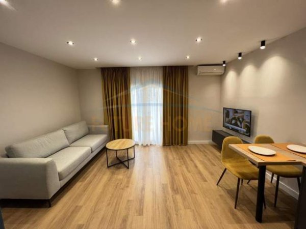 Tirane, shitet apartament 1+1 Kati 5, 62 m² 103.000 Euro (Tefta Tashko Koco)