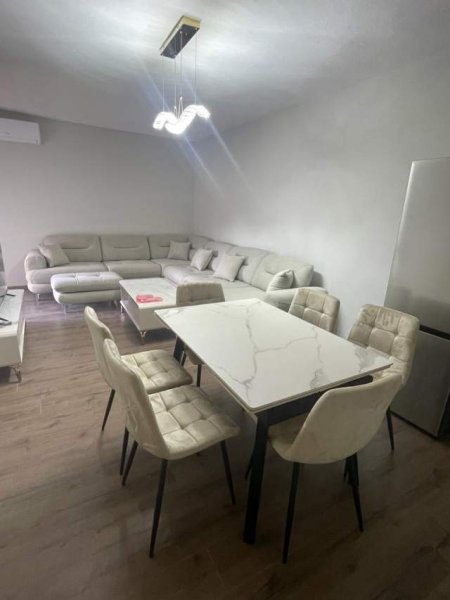 Tirane, jepet me qera apartament 2+1+BLK Kati 2, 90 m² 650 Euro (RRUGA E BOGDANEVE)