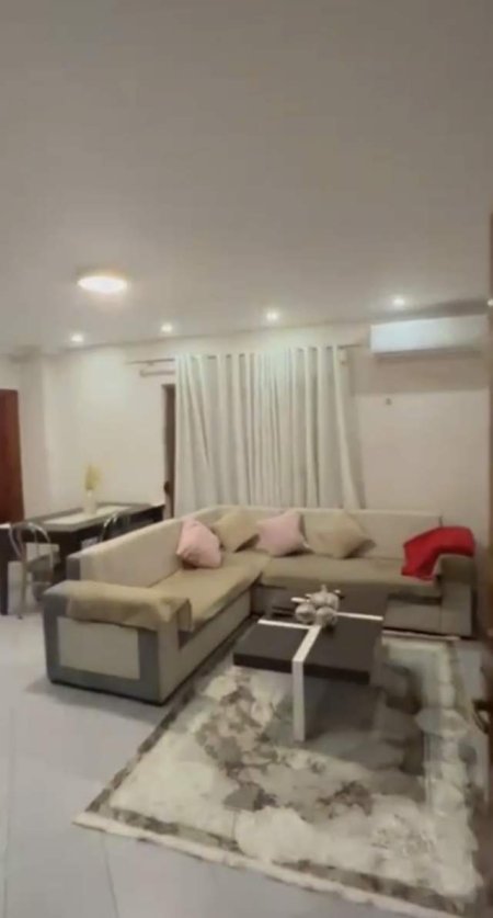 Tirane, jap me qera apartament 2+1 Kati 4, 85 m² 450 Euro