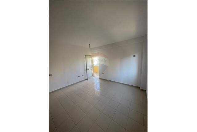 Durres, shitet apartament 2+1+A+BLK Kati 2, 80 m² 68.000 Euro (Mali i Robit)