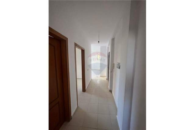 Durres, shitet apartament 2+1+A+BLK Kati 2, 80 m² 68.000 Euro (Mali i Robit)