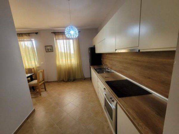 Tirane, jepet me qera 2+1+BLK 400 Euro