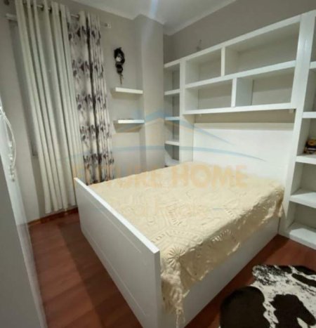 Tirane, jepet me qera apartament 2+1 Kati 9, 75 m² 700 Euro (21 Dhjetori)