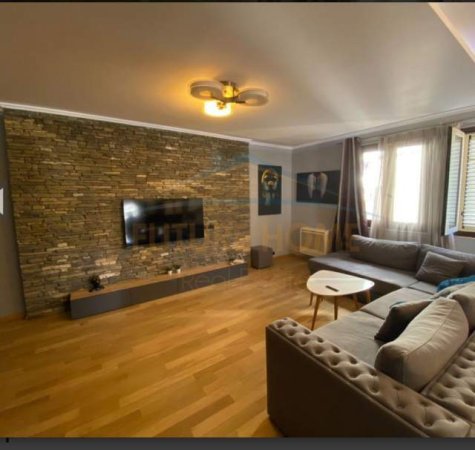Tirane, jepet me qera apartament Kati 5, 90 m² 850 Euro (Selvia)