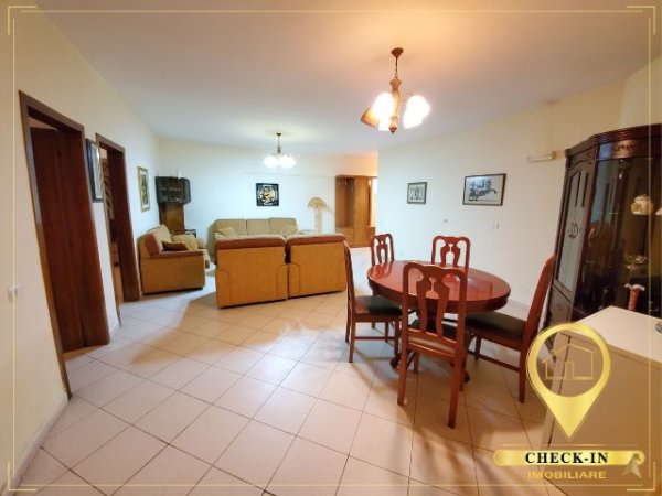 Tirane, jepet me qera apartament 2+1+A+BLK Kati 9, 85 m² 450 Euro (Komuna e Parisit)