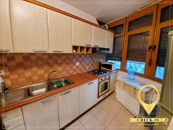 Tirane, jepet me qera apartament 2+1+A+BLK Kati 9, 85 m² 450 Euro (Komuna e Parisit)