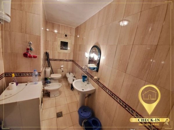 Tirane, jepet me qera apartament 2+1+A+BLK Kati 9, 85 m² 450 Euro (Komuna e Parisit)