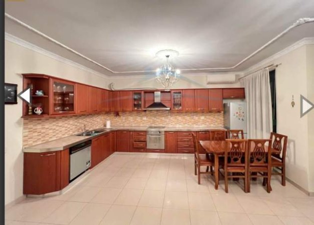 Tirane, jepet me qera apartament 2+1 Kati 5, 115 m² 480 Euro (Kodra e Diellit 1)