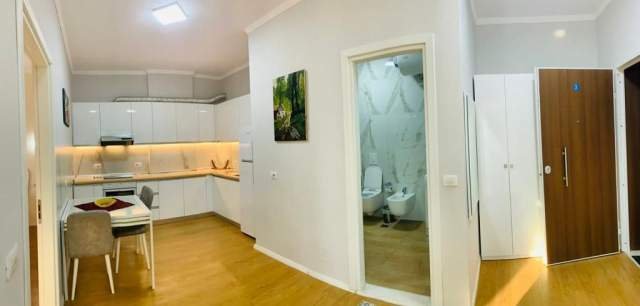 Tirane, jepet me qera apartament 1+1+BLK Kati 1, 70 m² 550 Euro (Concord Center)