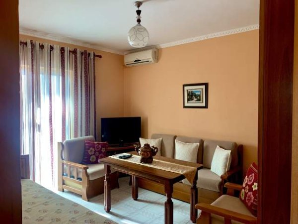 Tirane, jepet me qera apartament 2+1+A+BLK Kati 4, 70 m² 450 Euro (Qemal Stafa)