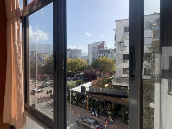 Tirane, jepet me qera apartament 2+1+A+BLK Kati 4, 70 m² 450 Euro (Qemal Stafa)