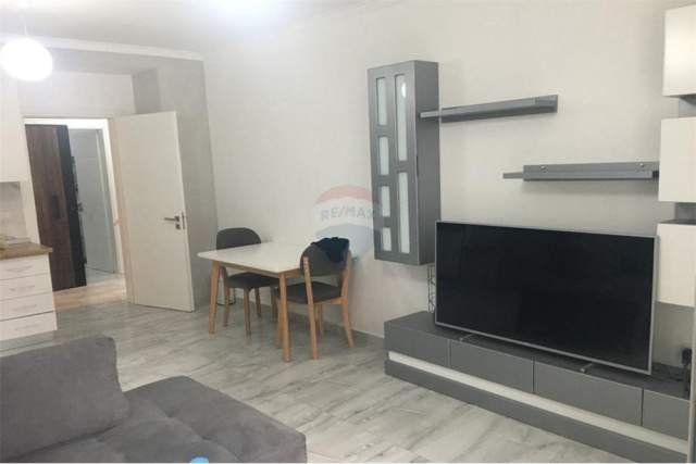 Tirane, jepet me qera 2+1 Kati 2, 86 m² 500 Euro (Medreseja)