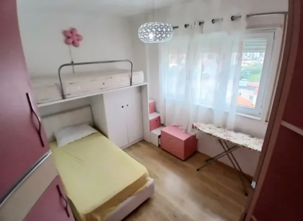 Tirane, jepet me qera apartament 2+1 Kati 6, 79 m² 550 € (Ali dem)