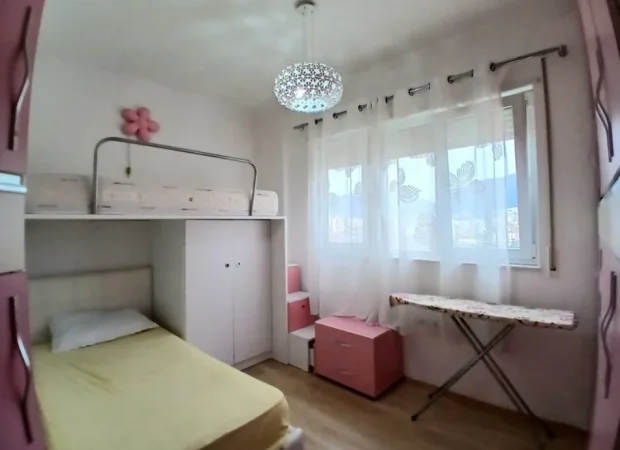 Tirane, jepet me qera apartament 2+1 Kati 6, 79 m² 550 € (Ali dem)