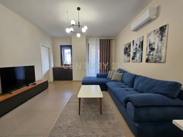 Tirane, jepet me qera apartament Kati 4, 70 m² 500 € (Spitali Amerikan 2)