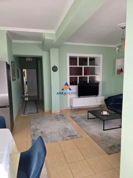 Tirane, jepet me qera apartament 1+1+Ballkon Kati 2, 100 m² 696 € 
