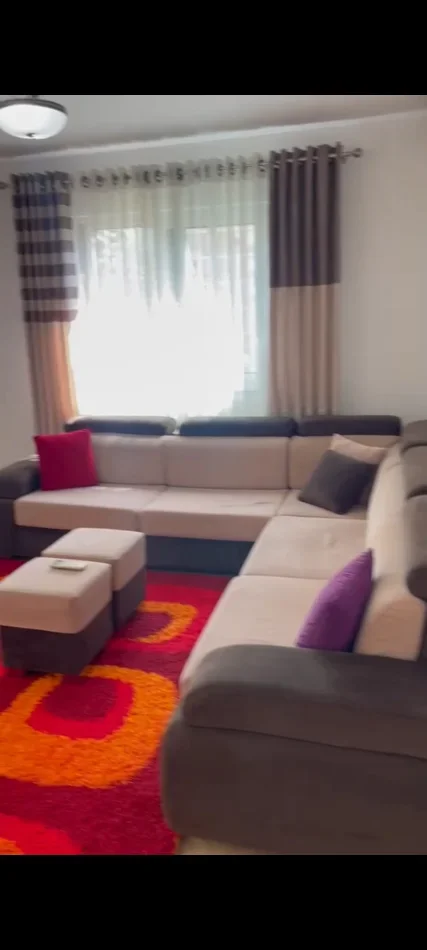Tirane, jepet me qera apartament 1+1 Kati 4, 66 m² 600 € (Myslym shyr)