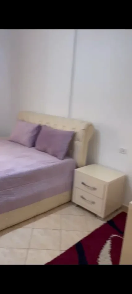 Tirane, jepet me qera apartament 1+1 Kati 4, 66 m² 600 € (Myslym shyr)