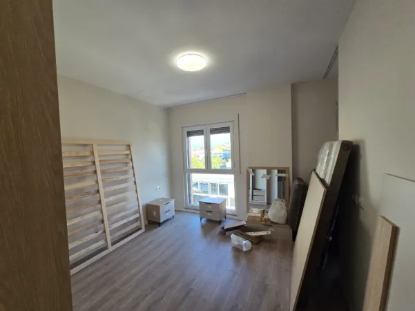 Tirane, jepet me qera apartament 1+1 Kati 4, 62 m² 350 € (Kamez ,prane Minibashkise)