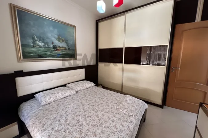 Vlore - Lungomare, jepet me qera apartament+verande | Penthouse 1+1+Ballkon Kati 8, 130 m² 800 € (Lungomare, Vlorë)