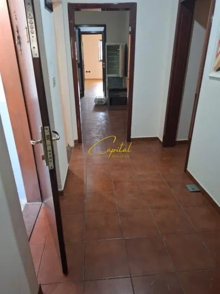 Tirane, shitet apartament 4+1 Kati 2, 116 m² 245.000 € (RRUGA E KAVAJES)