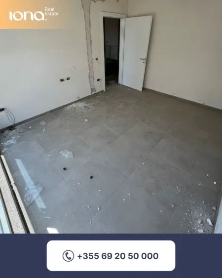 Mali Robit, shitet apartament 2+1+Ballkon Kati 7, 96 m² (200 m larg detit)