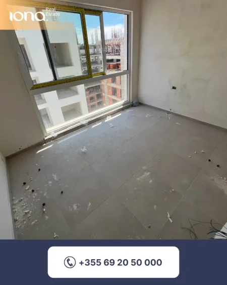 Mali Robit, shitet apartament 2+1+Ballkon Kati 7, 96 m² (200 m larg detit)
