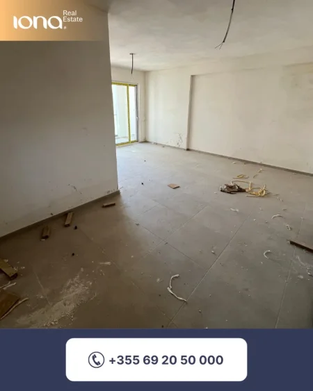 Mali Robit, shitet apartament 2+1+Ballkon Kati 7, 96 m² (200 m larg detit)