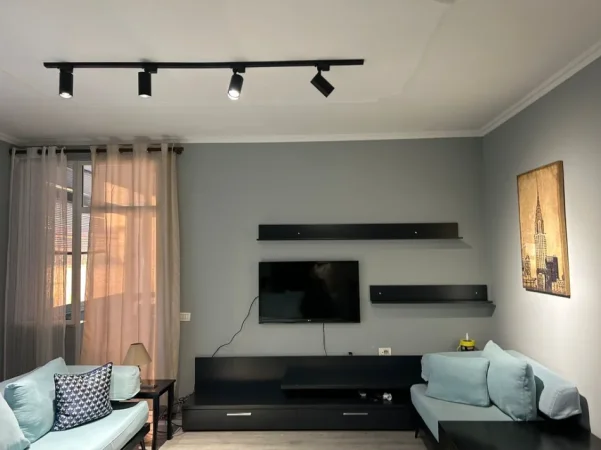 Tirane, jepet me qera apartament 2+1+2 Kati 7, 102 m² 650 € (SHKOLLA E BALETIT)