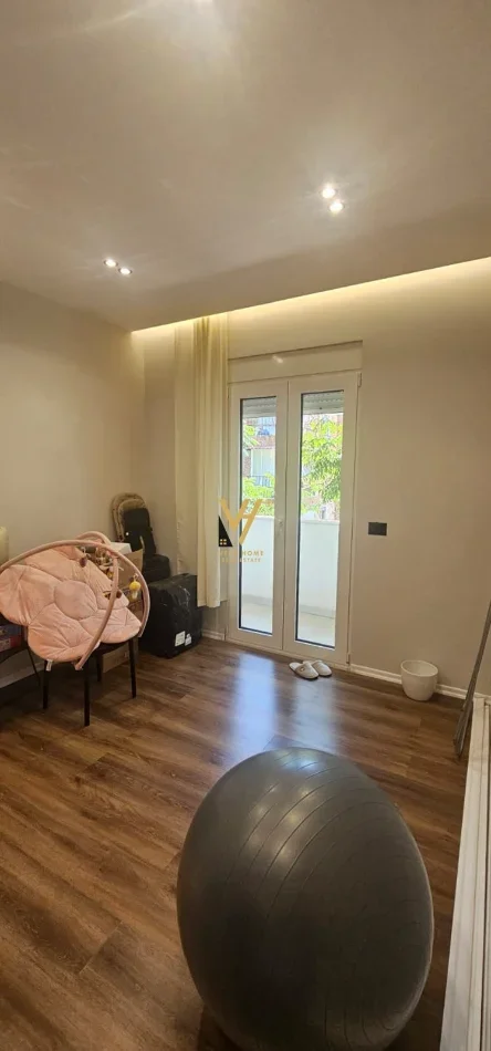 Kavaje, shitet apartament 2+1+Ballkon Kati 3, 70 m² 75.000 € (KAVAJE)