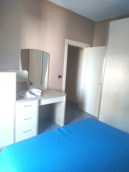 🏠 Jepet me Qera Apartament 2+1 në Astir Tek Artisti, 500 MIJE LEKE