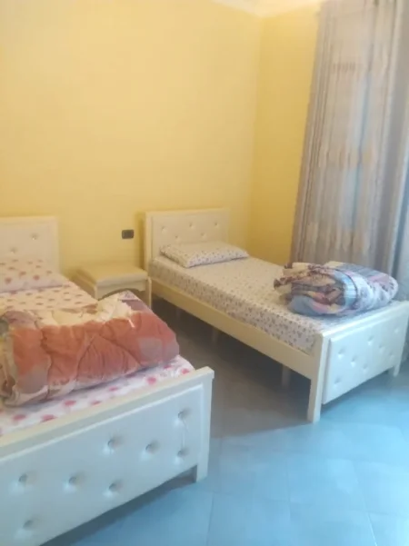🏠 Jepet me Qera Apartament 2+1 në Astir Tek Artisti, 500 MIJE LEKE